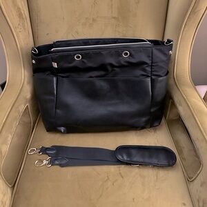 BÉIS The Diaper Bag in Black